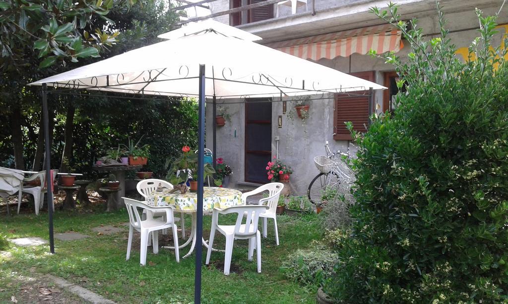 B&B Bosco Fiorito Malgesso Exterior foto